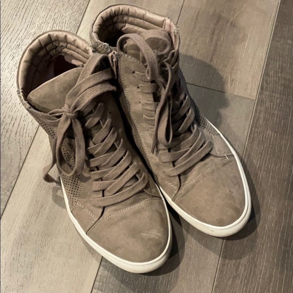 Steve Madden hi tops